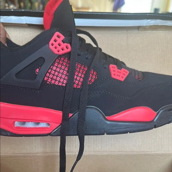 Air Jordan 4 Retro Men's Black and Red Brand New - Picture 2 of 8